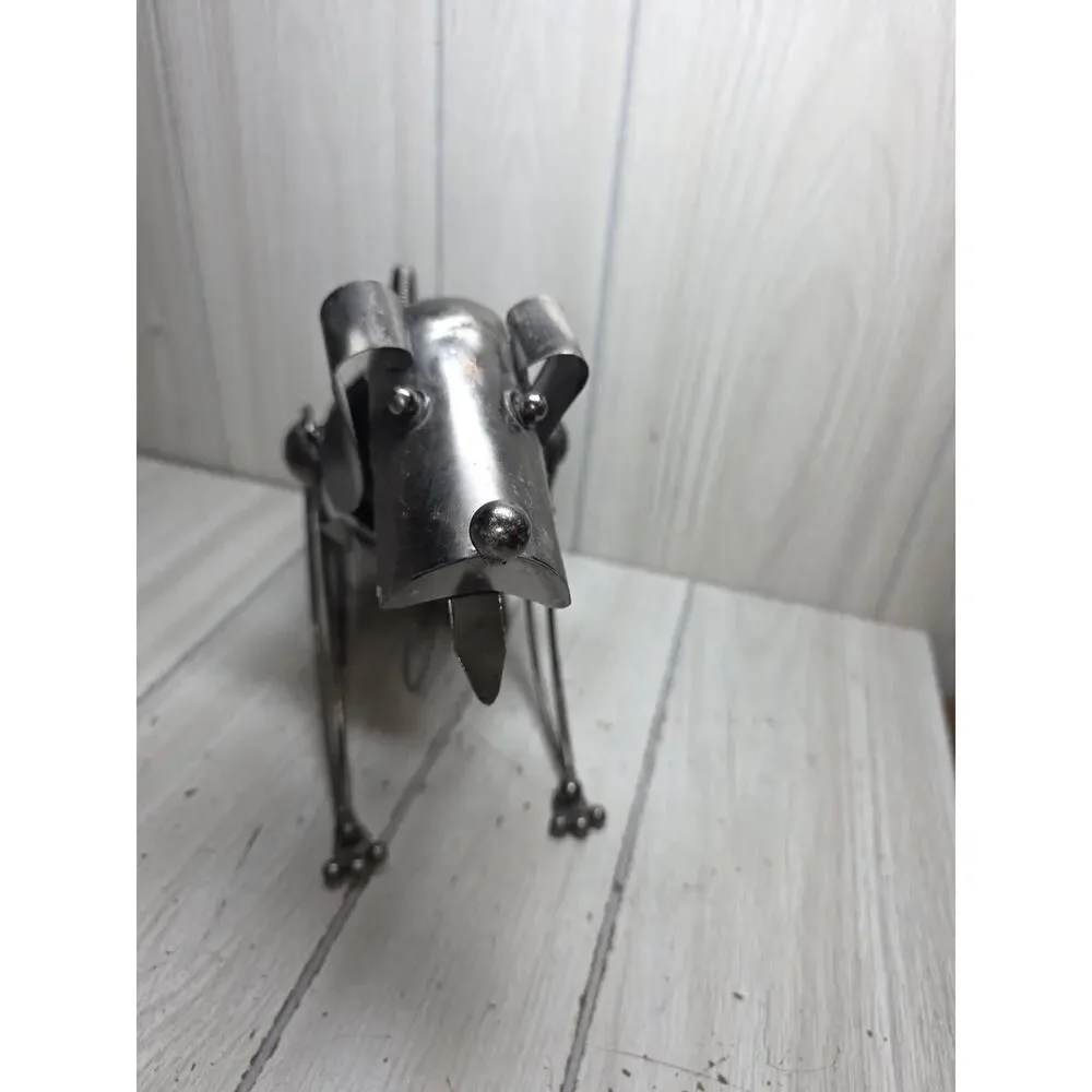 WINE BODIES sitting dog
